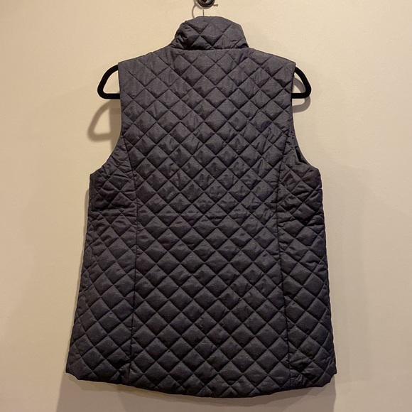 Banana Republic Puffer Medium Vest Dark Gray with speckled pattern - Picture 10 of 14